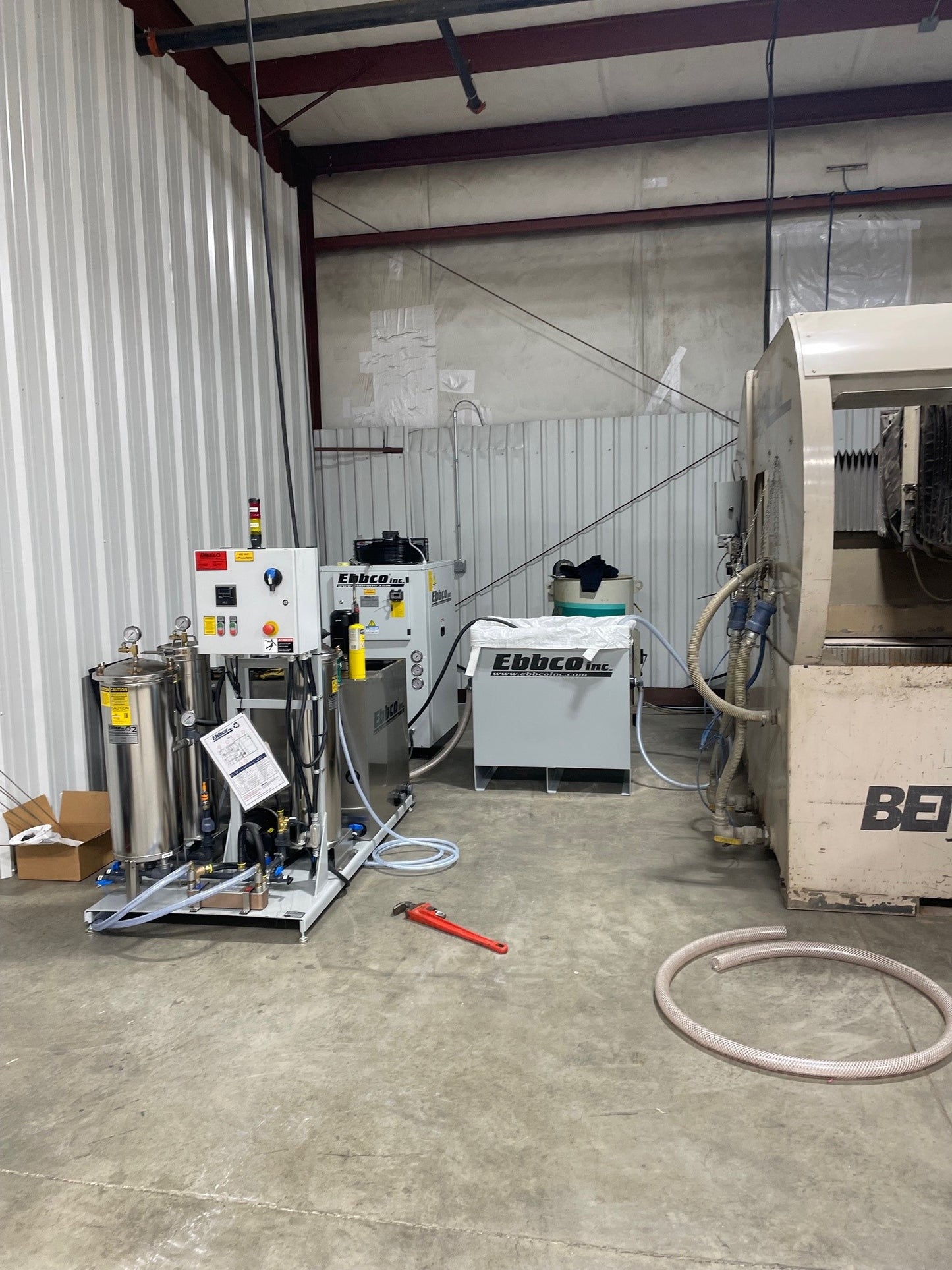 Closed Loop Filtration System with Chiller